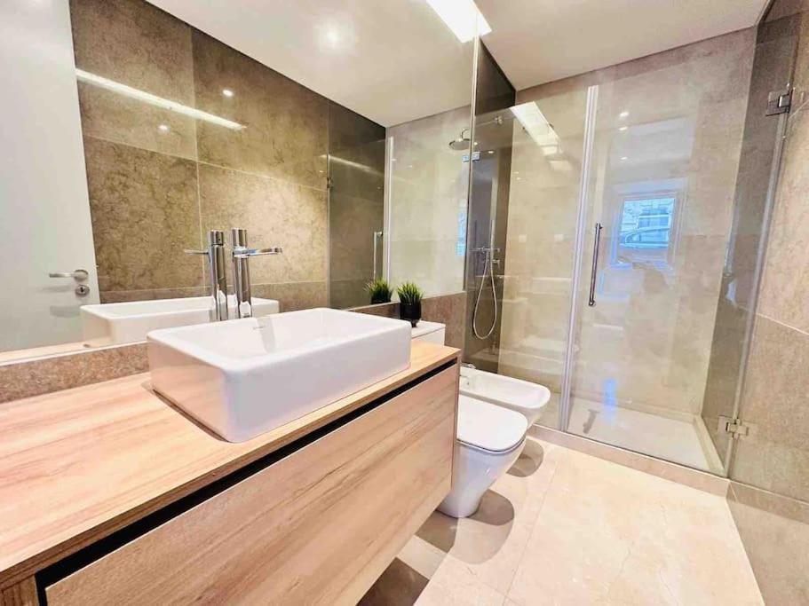 Lisbon Marques De Pombal Top Flat Great Locations City Center B Dış mekan fotoğraf